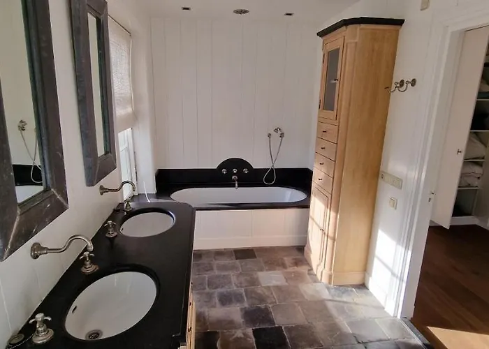 Amsterdam Mansion - The *